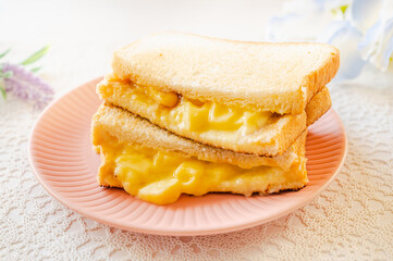 甘いホットサンドプリン
