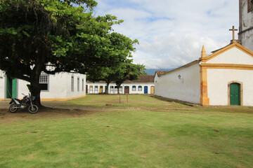 Obraz premium Alley near the Church of Santa Rita de Cassia in Paraty, RJ, Brazil.