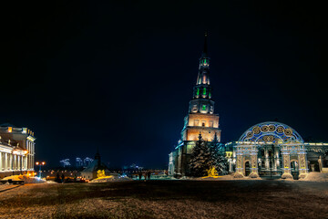Obraz premium the Syuyumbike Tower in the Kazan Kremlin in night lighting