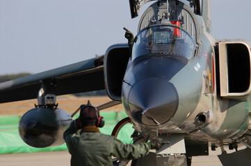 築城基地に帰還したF-1戦闘機 -Japanese jet fighter F-1 returned to base-