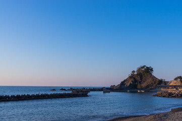 Fototapeta na wymiar 福井県美浜町　和田海岸の夕景