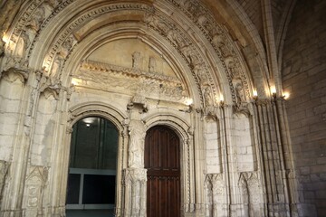 Fototapeta premium interior of the cathedral of st james country