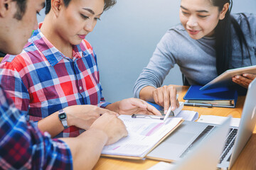 Obraz premium Crop image of business people meeting to discuss the situation on the year plan marketing. Selected focus