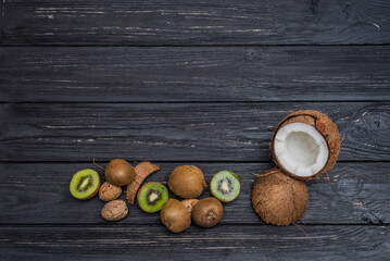 walnuts with kiwi and coconut