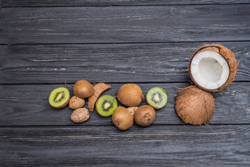 walnuts with kiwi and coconut