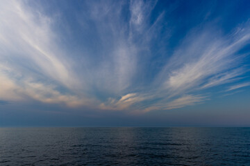 Obraz premium clouds over the sea