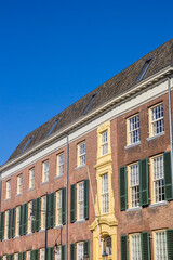 Obraz premium Shutters on the facade of a historic building on the Zaadmarkt square in Zutphen, Netherlands