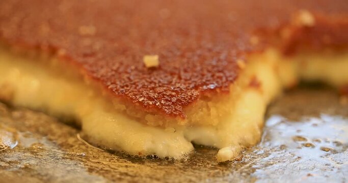 Although it is a sweet known as the origin Hatay, it is different with the way it is made in Mersin. kunefe