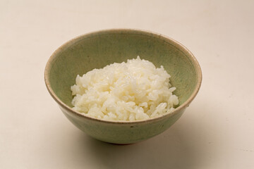 家庭料理　お茶碗に盛った白米　和食　日本