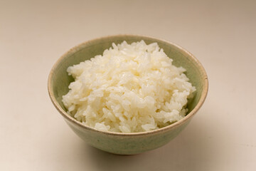 家庭料理　お茶碗に盛った白米　和食　日本