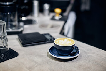 Obraz na płótnie Canvas coffee cup on table