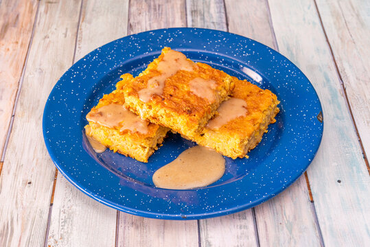 Corn bread, jojoto cake, tender corn cake or corn cake is a dish that is made from corn grains in several countries of America.