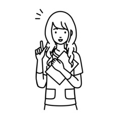 立って書類を手に持って何かひらめいた看護師の女性