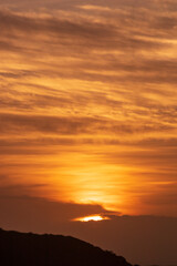 el sol dice adios