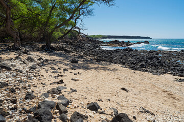 la perouse bay rocky shoreline in southern maui
