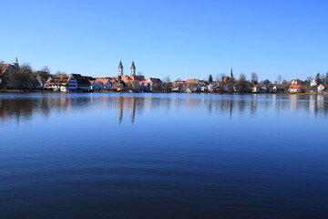 Naklejka premium Blick auf den Stadtsee bei Bad Waldsee im Allgäu