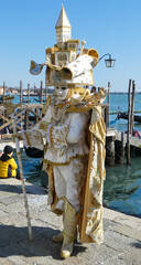 venezianische maske beim karneval in Venedig