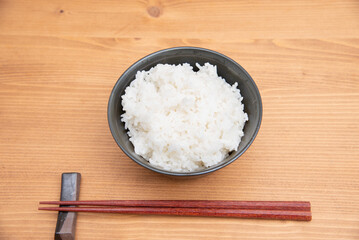 茶碗に盛り付けたご飯