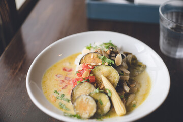 カフェの美味しいグリーンカレーランチ