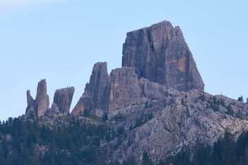 Fototapeta premium Cinque Torri Felsformation in den Dolomiten