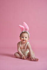 Obraz na płótnie Canvas Portrait of little baby wearing bunny costume