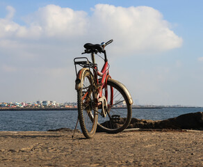 Obraz premium bicycle on the beach