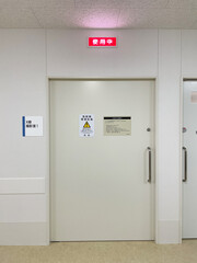 X線撮影室入口