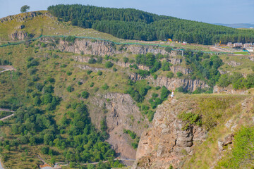 Dashbashi is located in the valley of the Khrami river