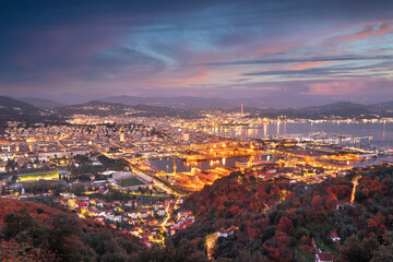 Fototapeta premium La Spezia, Italy Skyline