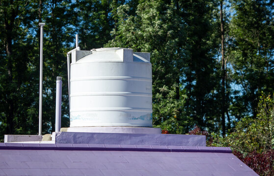 How to Maintain Water Storage Tanks and Keep Water Fresh