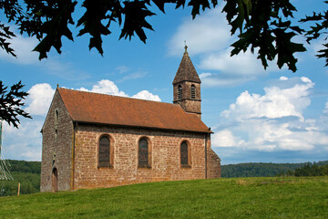 Fototapeta na wymiar Haute Chapelle Sainte-Claire über Saint-Quirin, Moselle, Grand-Est, Frankreich