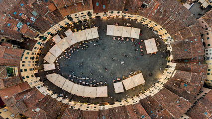amphitheater square Lucca Tuscany  - obrazy, fototapety, plakaty
