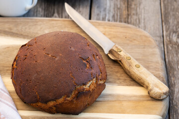 selber gebackenes Schwarzbrot