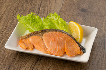 朝食イメージ　焼鮭定食