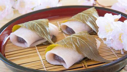 日本の関東地方の桜餅｜春のおやつ・イメージ