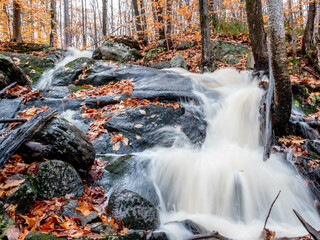 Long exposition of a river on a rainy day