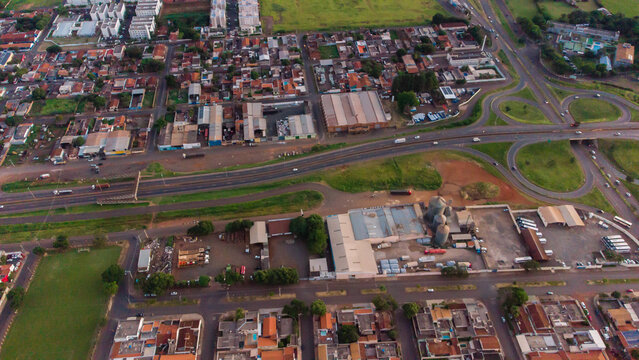 Vista a&eacute;rea da rodovia BR050, em Uberaba, vista d eum trevo a 500mts de altura