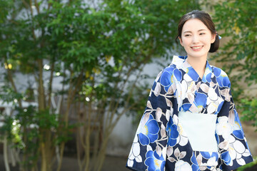 浴衣の似合う美人な日本人女性のポートレート