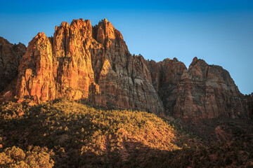Naklejka premium Sunset on the Watchman, Zion National Park, Utah