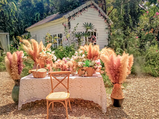 Fototapeta premium Garden cottage with beautiful blooms flower Homesthetics house idea 