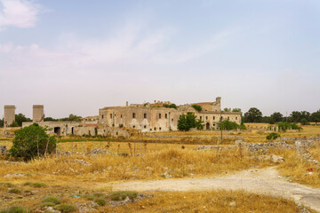 Fototapeta na wymiar Country landscape near Mottola and Castellaneta, in Taranto province, Apulia