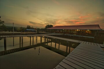 Fototapeta premium sunset on the pier