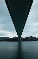 曇天の橋