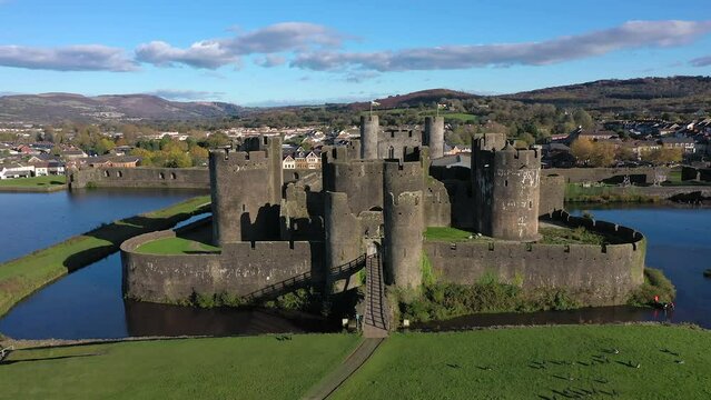 Caerphilly Castle, Castell Caerffili, medieval castle dominating the centre of town, Caerphilly, Glamorgan, Wales, United Kingdom