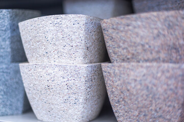 Ceramic flower pots, ceramic dishes.