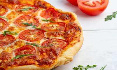 Pizza margherita, close-up