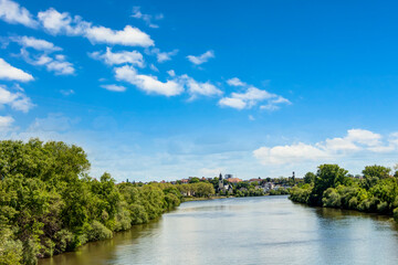 Fototapeta na wymiar Kelsterbach in Hessen, direkt am Fluss Main gelegen in Deutschland