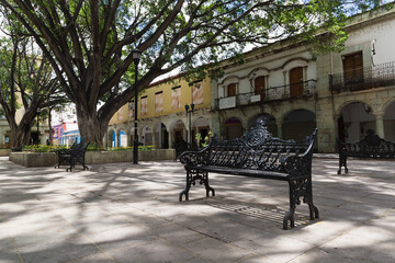 Fototapeta na wymiar Zócalo de Oaxaca sin gente