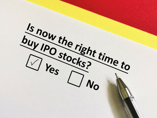 Fototapeta premium Questionnaire about investment