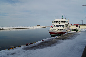 流氷観光船が出航する網走港 © y.tanaka